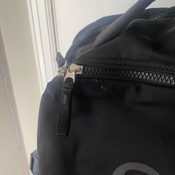 lululemon athletica New Crew Black Backpack - Picture 4 of 11